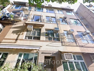 Greenview Court Building