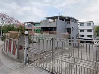 屏山花園 大廈