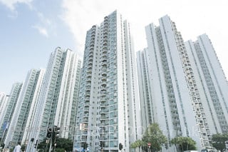 Second hand property transaction keeps in floor level.