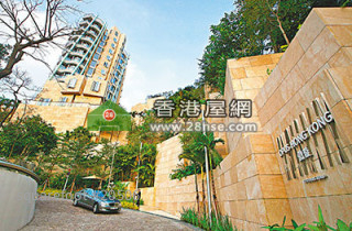 The news refer to Floor 11 of OPUS Hong Kong priced at HKD $4.7 billion,the buyer can't reach the reserve price, so the tender has been failed