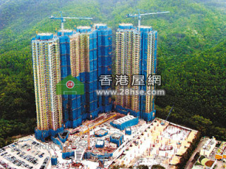 Eight thousand new flats released to attract buyers,the rent of private residence properties dropped half the number