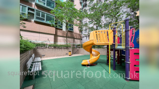 帝后华庭 设施: T1-T2 设有小型儿童游乐场和休憩花园