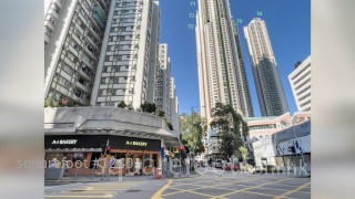 杏花邨 商場: 太康街一帶設有各式食肆商舖