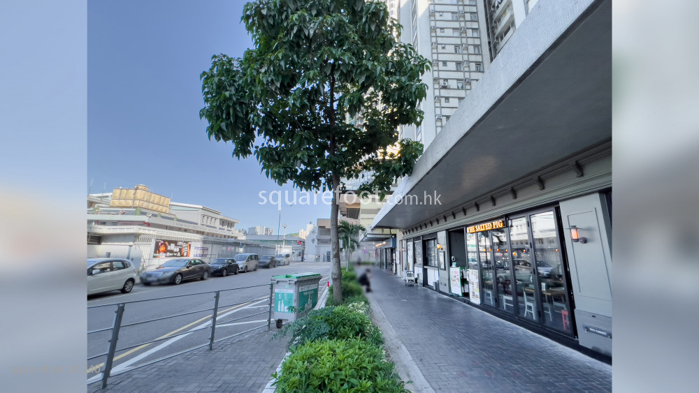 Heng Fa Chuen Shopping Mall: 鯉景灣一帶設有各式食肆
