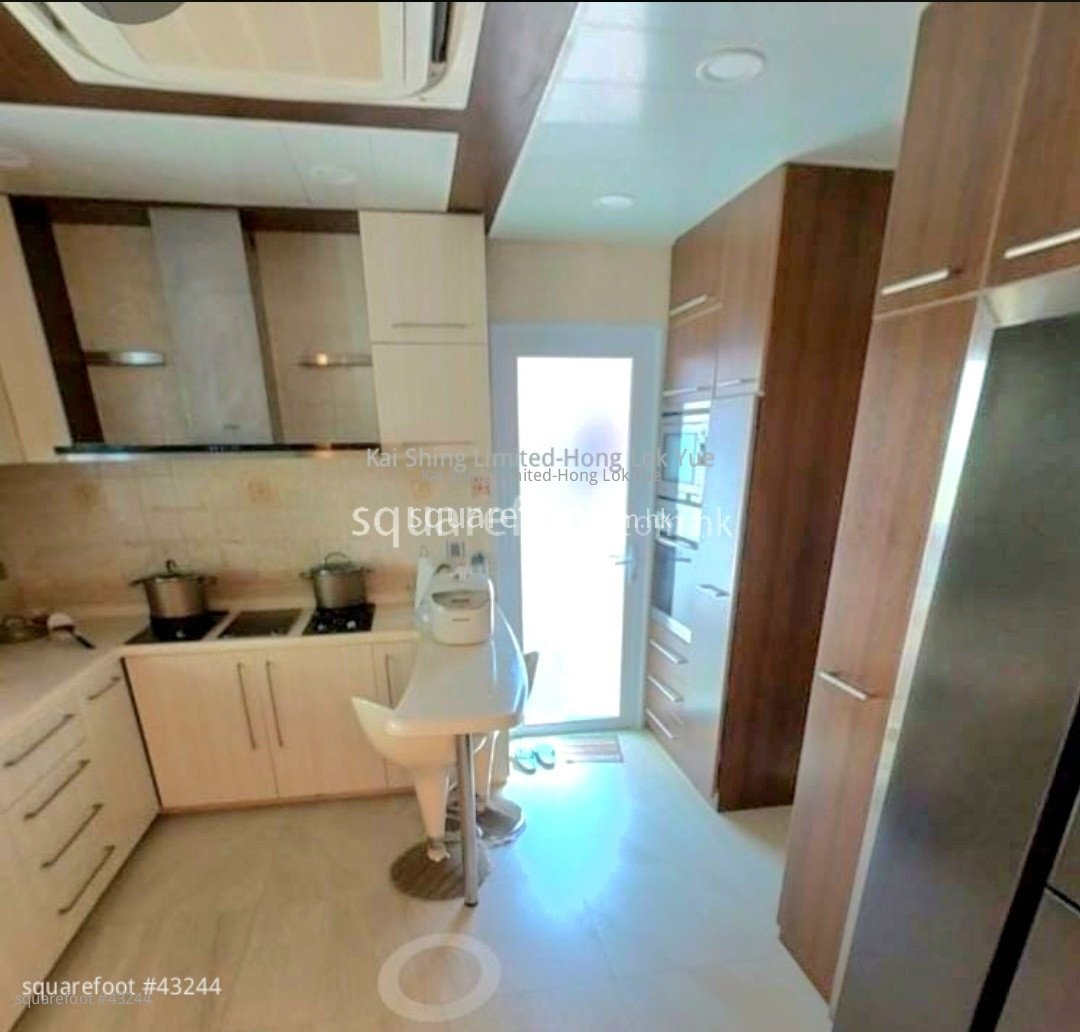 Hong Lok Yuen Rental 5+ bedrooms , 3 bathrooms 2,231 ft²