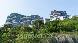 La Cresta Building: 尚珩由香港興業發展，位於麗坪路37號，提供61個單位，包括13座洋房、1個花園複式及47個分層戶，洋房實用面積2,126至3,591方呎，複式3,202平方呎(連953呎花園)，分層戶實用面積1,554至2,840方呎。