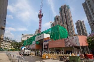 豐連 大廈: 豐連由南豐發展，設有2座，提供370個單位，間隔分為1房至3房。