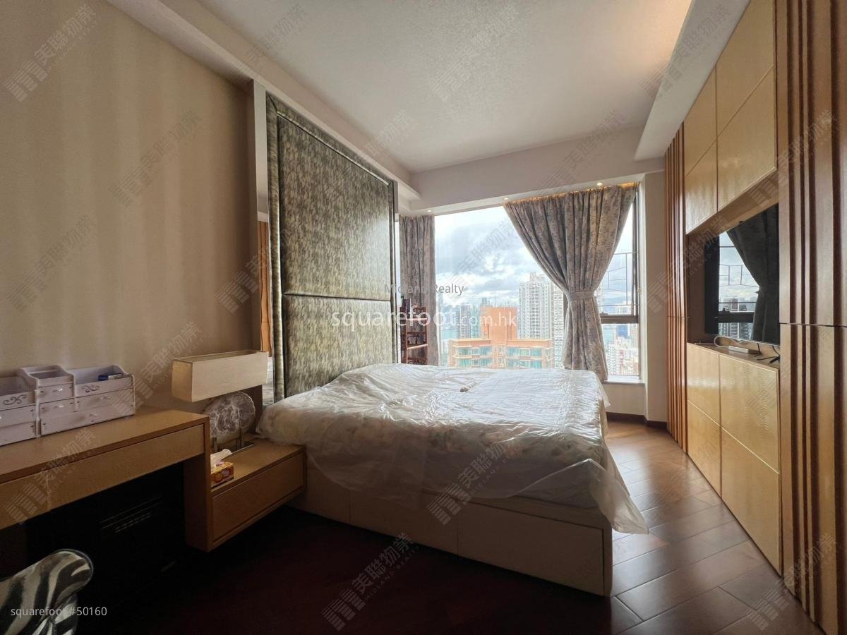 8 Chun Fai Terrace Sell 4 bedrooms , 3 bathrooms 1,566 ft²