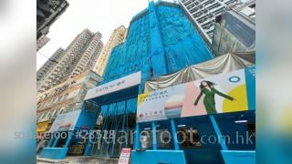 Southsky Building: Southsky 澄天由英皇發展，位於香港仔舊大街80號，設有1座，提供110伙，實用面積由245至881平方呎，間隔為1房、2房、3房連套房及工人套房。