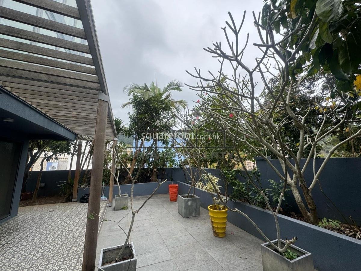 Pui O Village House Sell 3 bedrooms , 2 bathrooms 1,650 ft²