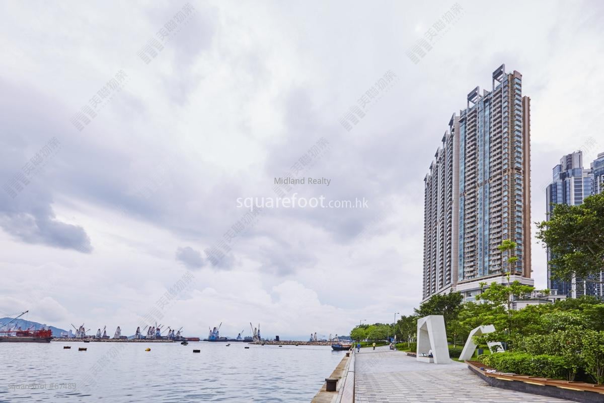 One Silversea Sell 3 bedrooms , 3 bathrooms 1,019 ft²