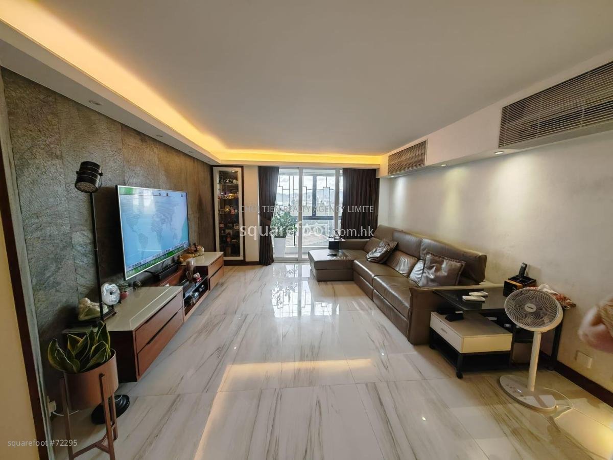 Taikoo Shing Sell 3 bedrooms , 2 bathrooms 1,015 ft²
