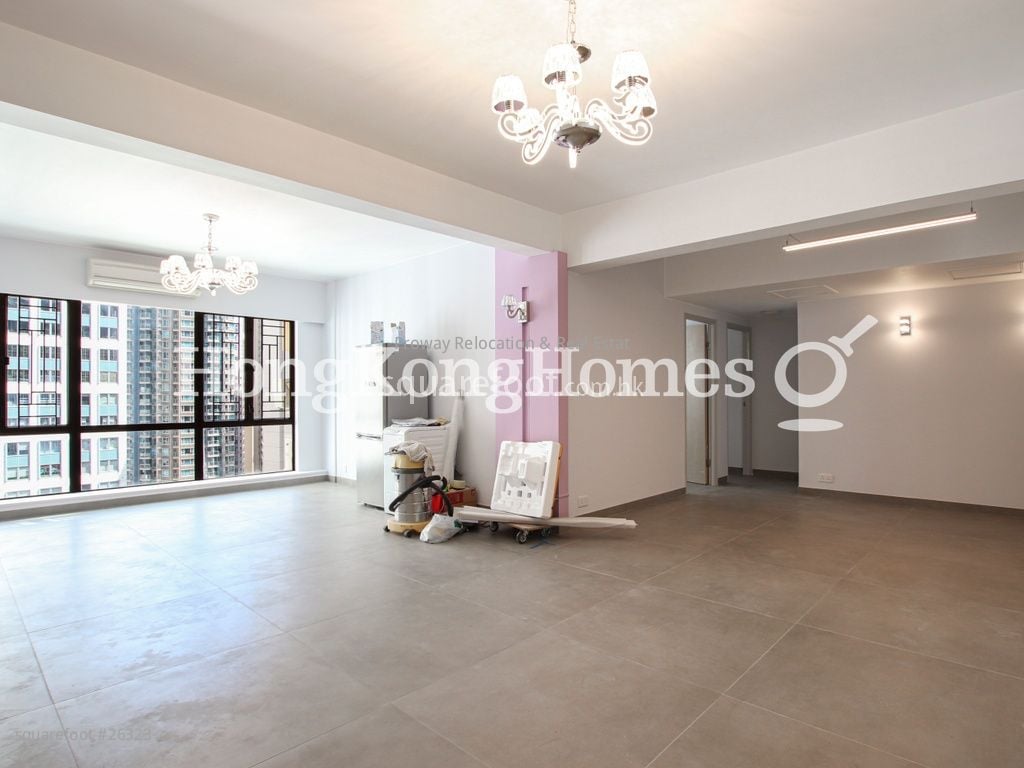 Fujiya Mansion Sell 4 Bedrooms , 2 Bathrooms 1,367 ft²
