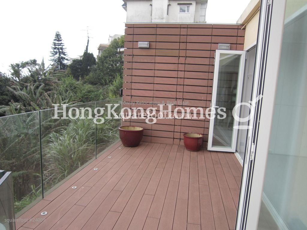 Mountain View Rental 3 Bedrooms , 3 Bathrooms 1,705 ft²