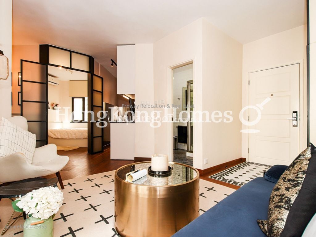 Hee Wong Terrace Rental 2 Bedrooms , 1 Bathroom 540 ft²
