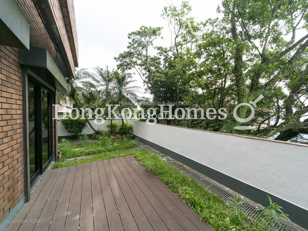 Orient Crest Rental 4 Bedrooms , 4 Bathrooms 3,260 ft²