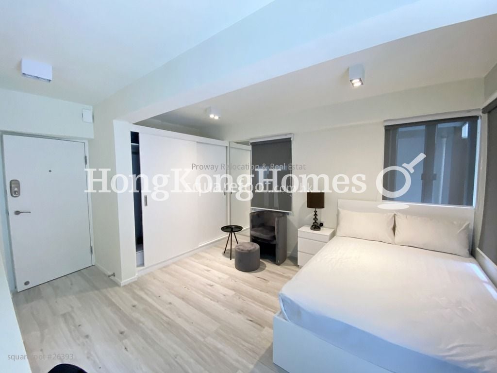 Ying Pont Building Sell 1 Bathroom 321 ft²