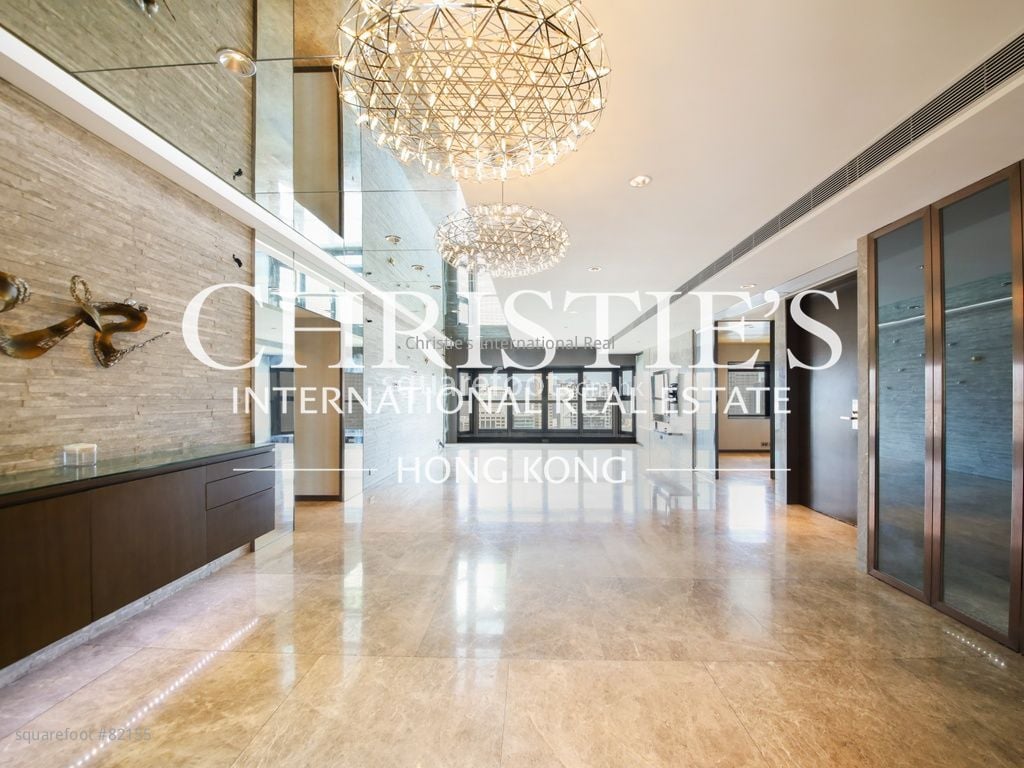 Kennedy Heights Sell 5+ Bedrooms , 4 Bathrooms 2,929 ft²