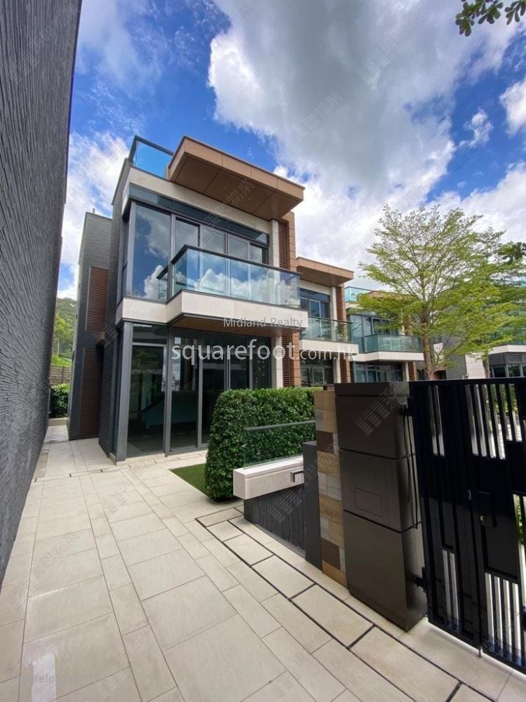 The Bloomsway Sell 3 Bedrooms , 5+ Bathrooms 1,776 ft²
