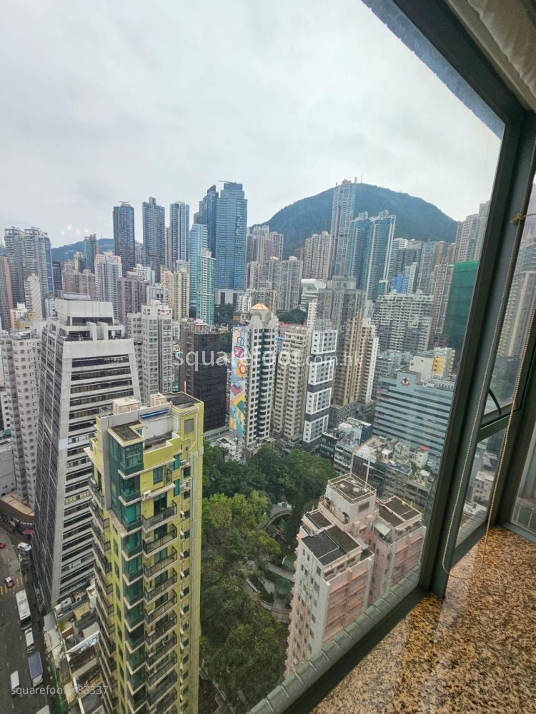 Queen's Terrace Rental 2 Bedrooms , 1 Bathroom 478 ft²