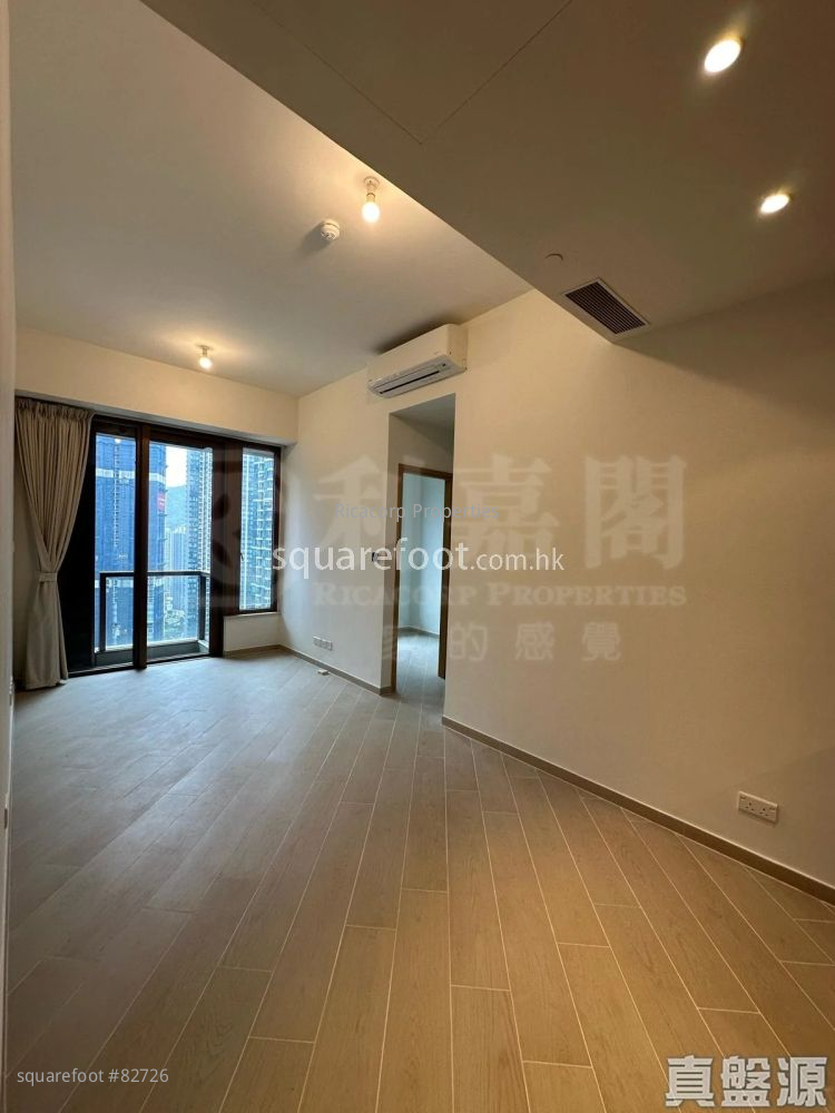 Lp10 Sell 2 Bedrooms , 2 Bathrooms 634 ft²