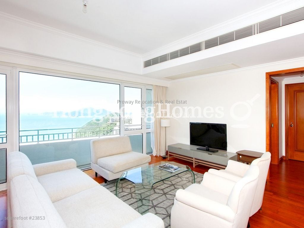 The Repulse Bay Rental 3 Bedrooms , 2 Bathrooms 1,437 ft²