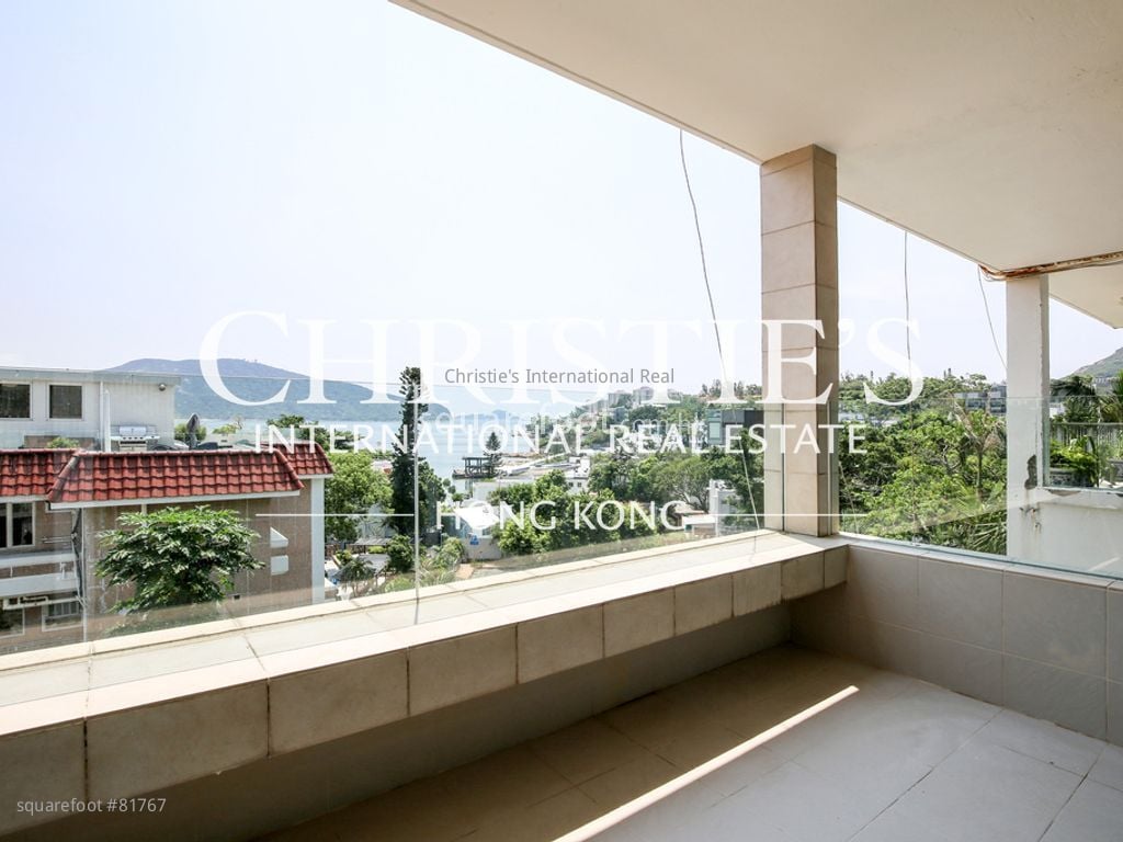 Pine Villa Rental 3 Bedrooms , 2 Bathrooms 1,682 ft²