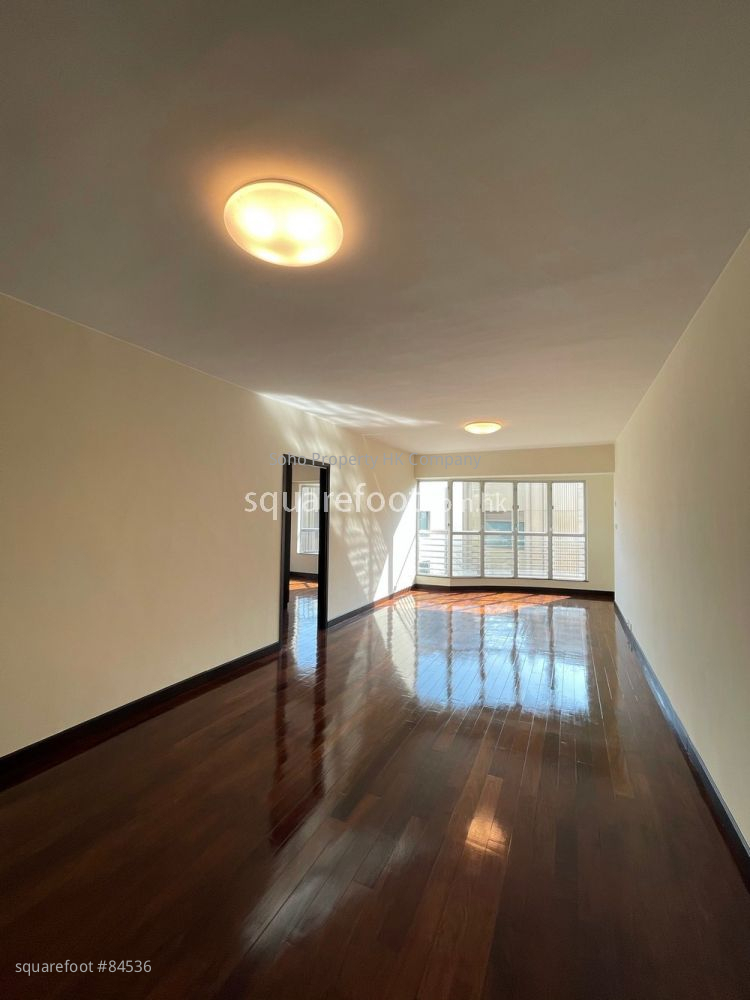The Regalis Rental 3 Bedrooms , 2 Bathrooms 1,177 ft²