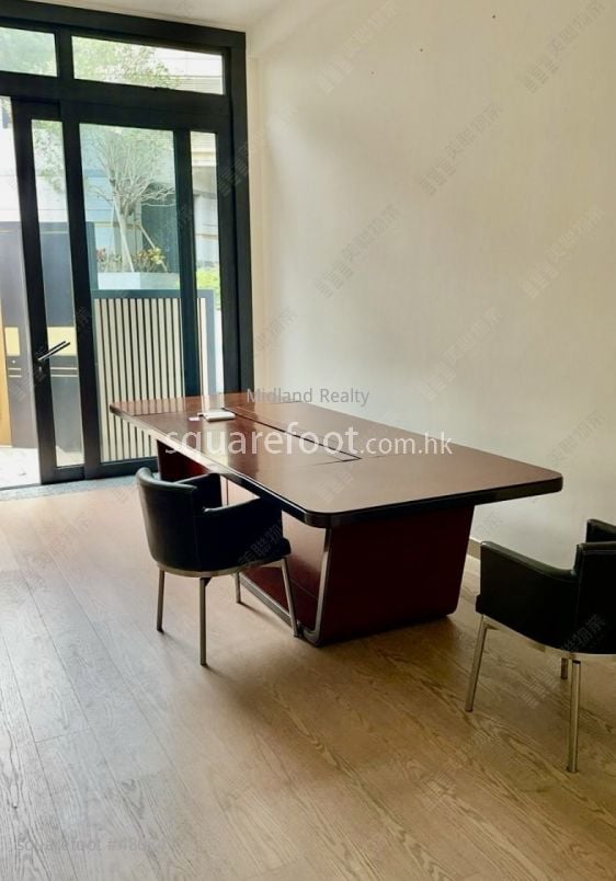 El Futuro Rental 3 Bedrooms , 4 Bathrooms 905 ft²
