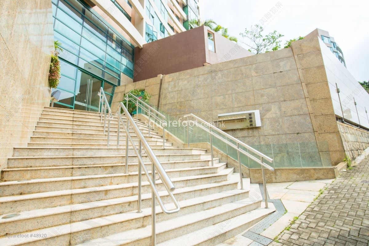 South Bay Palace Rental 3 Bedrooms , 3 Bathrooms 1,367 ft²
