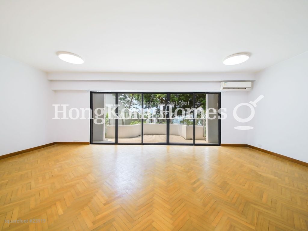 Pine Grove Rental 4 Bedrooms , 2 Bathrooms 2,183 ft²