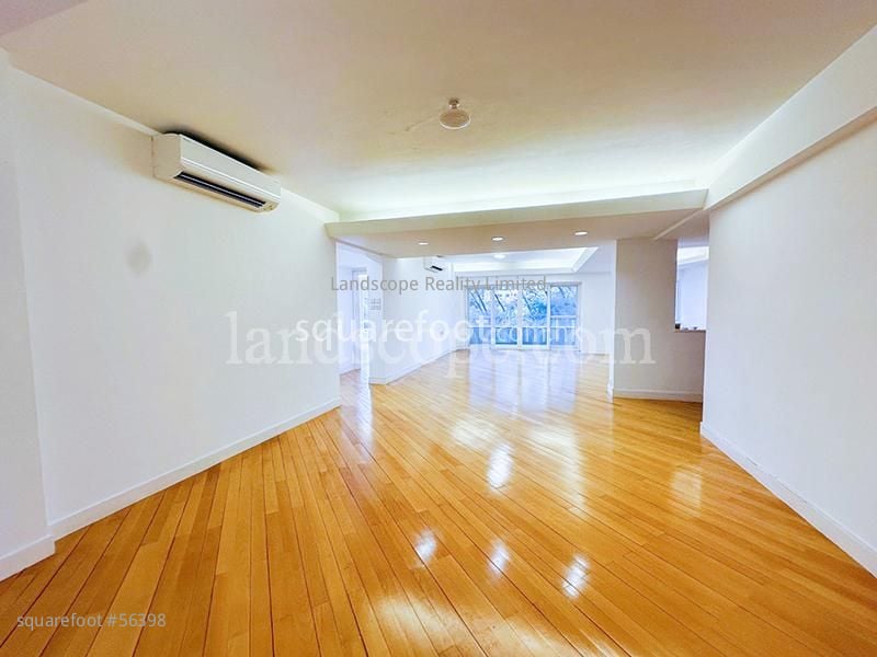 Pine Court Rental 3 Bathrooms 2,350 ft²