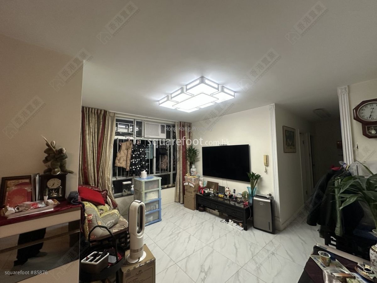 Taikoo Shing Sell 3 Bedrooms , 1 Bathroom 689 ft²