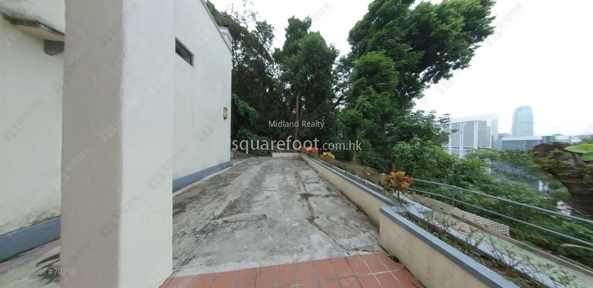 Caronia Sell 5+ Bedrooms 5,138 ft²