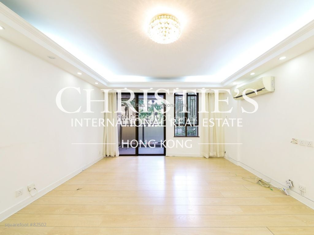 Wilshire Towers Sell 4 Bedrooms , 2 Bathrooms 1,734 ft²