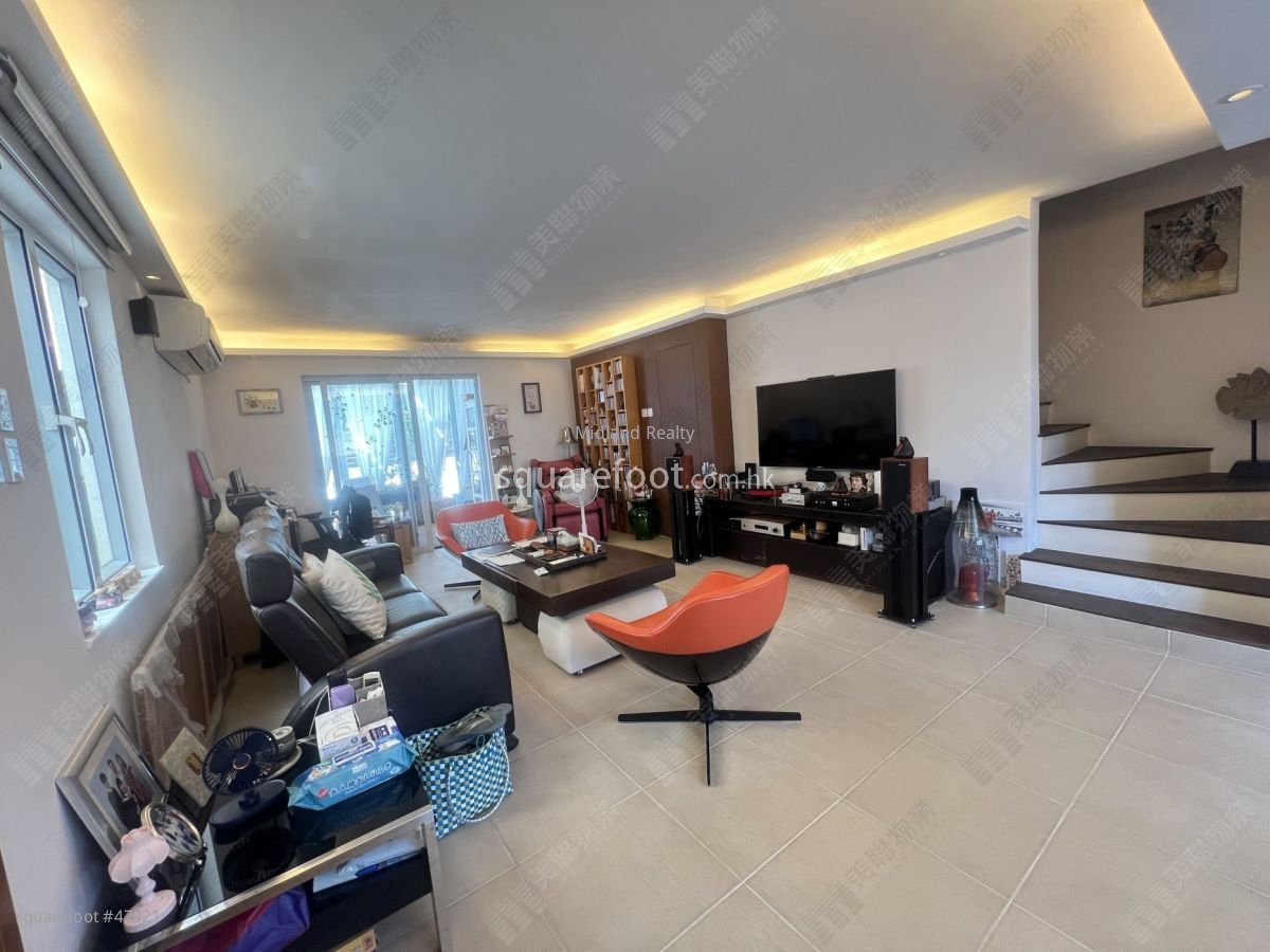 Fairview Park Sell 3 Bedrooms , 2 Bathrooms 1,035 ft²