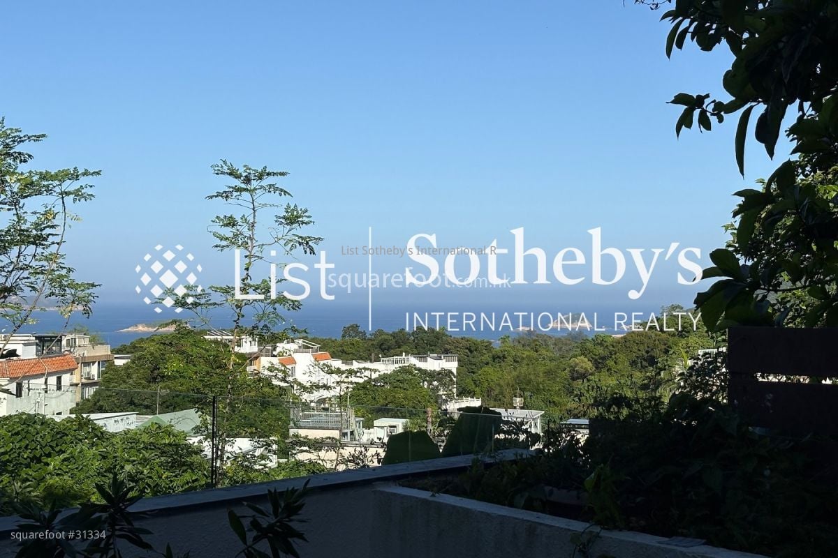 Sea Breeze Villa Rental 3 Bedrooms , 2 Bathrooms 1,380 ft²