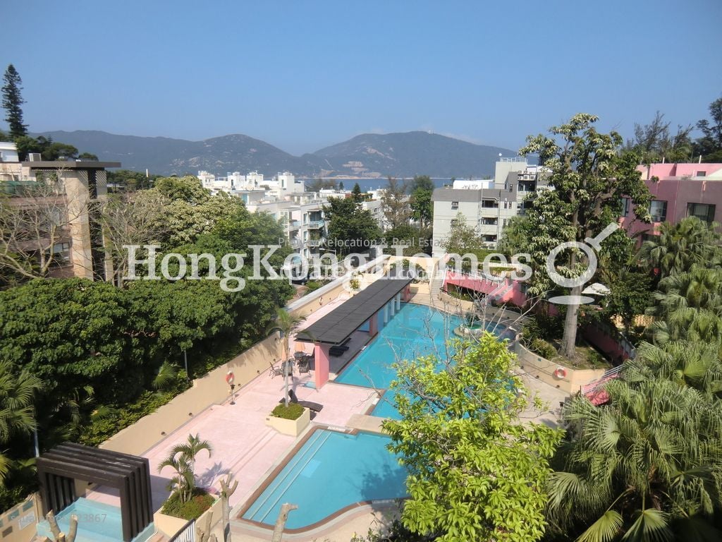 Stanley Court Rental 3 Bedrooms , 3 Bathrooms 2,049 ft²