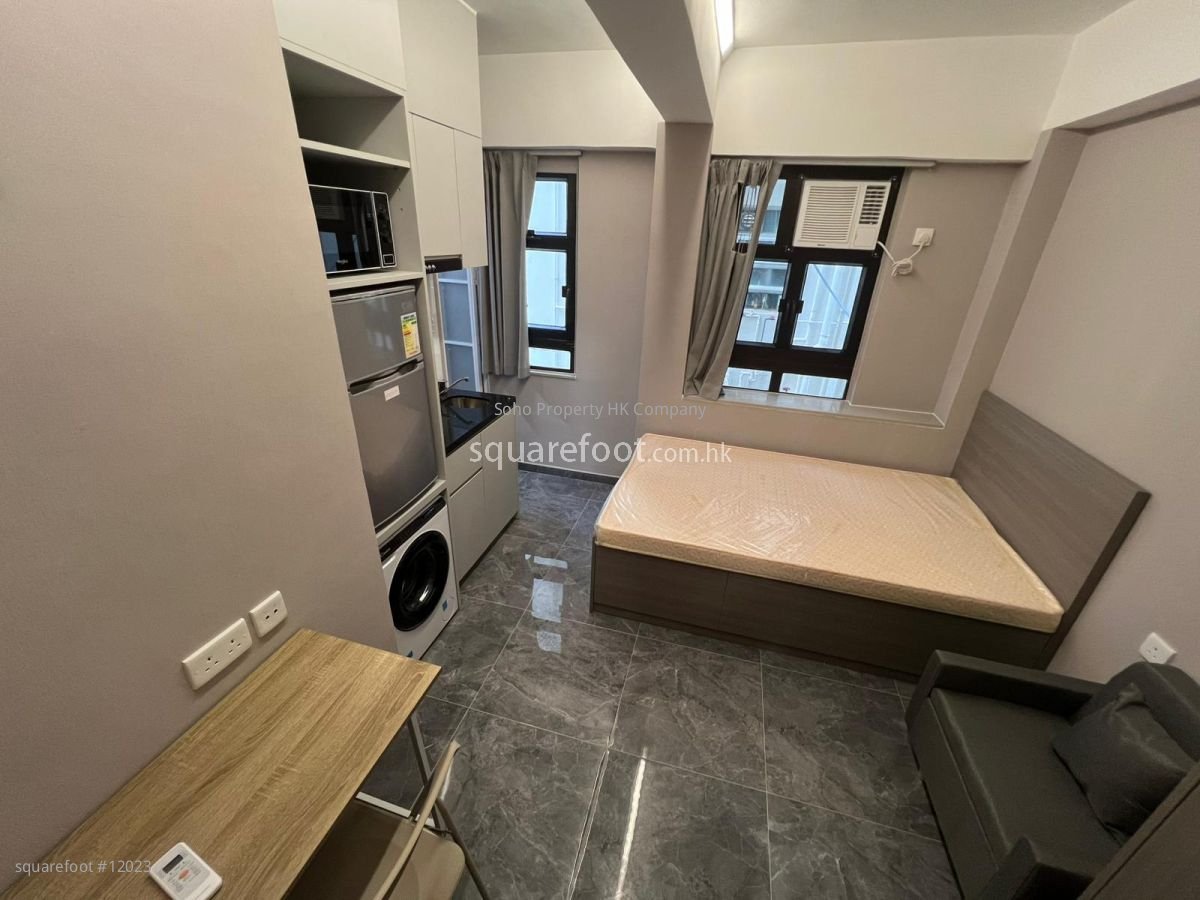 Cleveland Mansion Rental Studio , 1 Bathroom 140 ft²