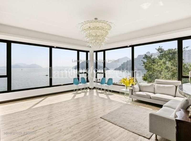 Splendour Villa Rental 2 Bathrooms 1,454 ft²