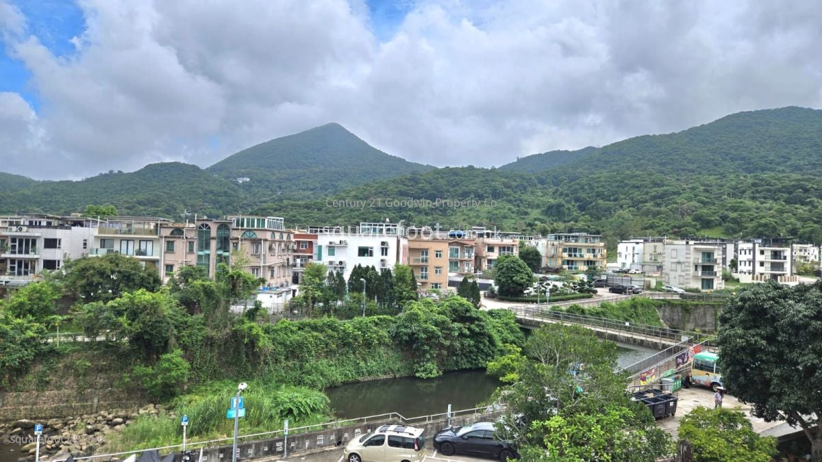 Ho Chung Village Sell 5+ Bedrooms , 3 Bathrooms