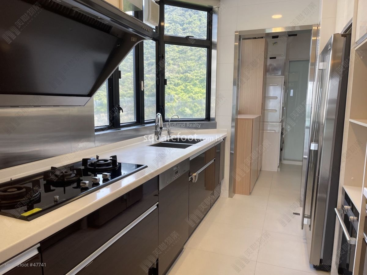 Grand Garden Sell 3 Bedrooms , 3 Bathrooms 1,239 ft²