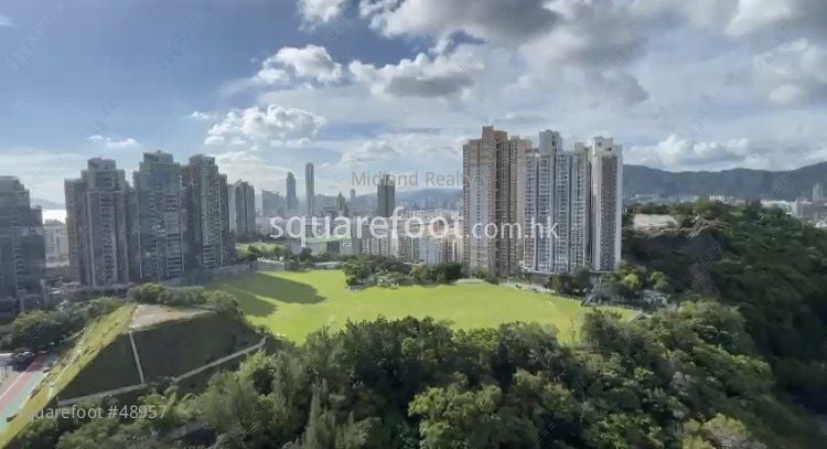 Homantin Hillside Sell 2 Bedrooms , 3 Bathrooms 1,222 ft²