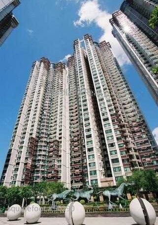 Royal Ascot Sell 3 Bedrooms , 3 Bathrooms 1,370 ft²