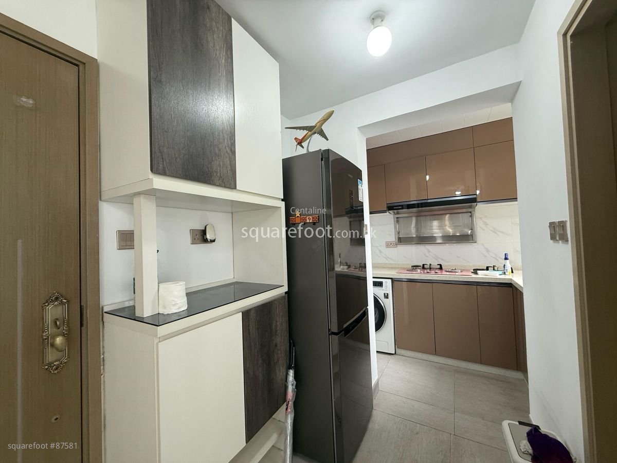 Yu Tung Court Sell 3 Bedrooms 646 ft²