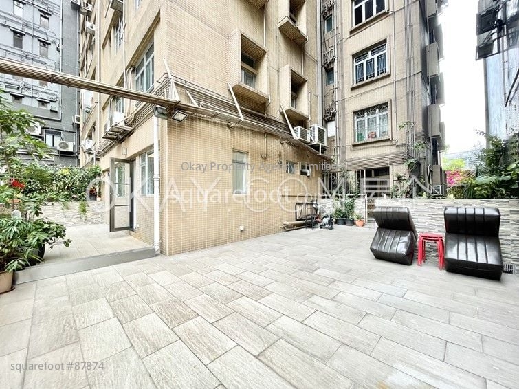 Yee Hing Building Sell 2 Bedrooms , 2 Bathrooms 591 ft²