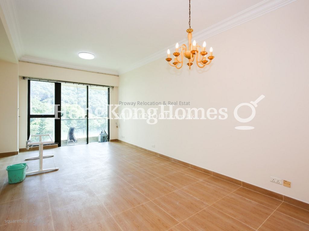No. 1 Po Shan Road Sell 3 Bedrooms , 2 Bathrooms 1,031 ft²