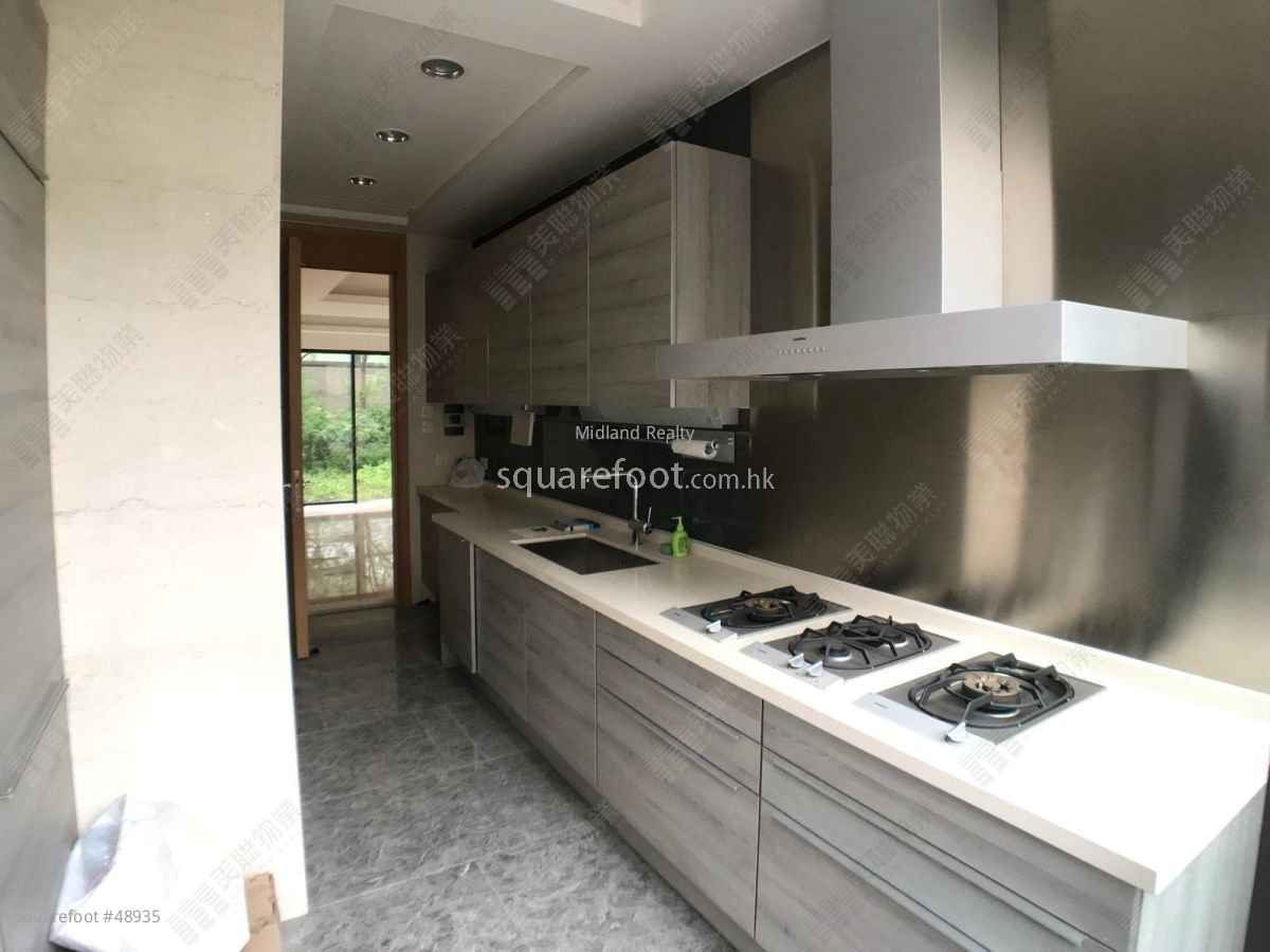 Valais Rental 3 Bedrooms , 5+ Bathrooms 1,576 ft²