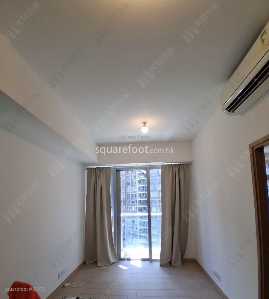 Century Link Rental 379 ft²