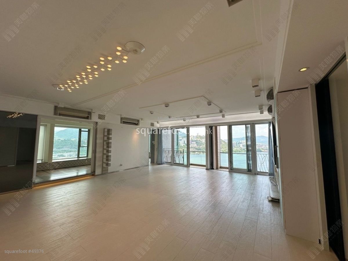 Sausalito Sell 3 Bedrooms , 5+ Bathrooms 814 ft²